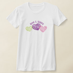 Camiseta HUGS & KISSES Scribbly Hearts Valentine Gift