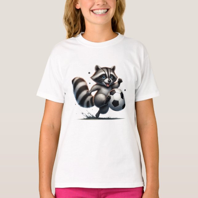 Camiseta Humor animal gracioso Raccoon jugando al fútbol (Anverso)