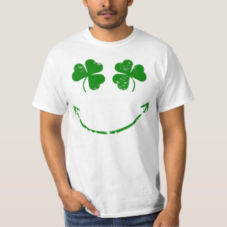 Camiseta Humor de la cara del trébol del día de St Patrick