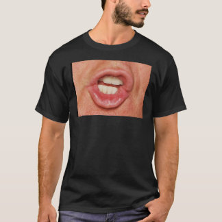 Camiseta Humor divertido hilarante sobre el labio de Donald