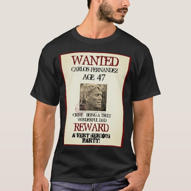 Camiseta Humor retro divertido de cumpleaños buscado por cu (Anverso)
