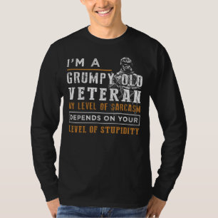 Camiseta Humor y valor de la muestra con el viejo y gruñón