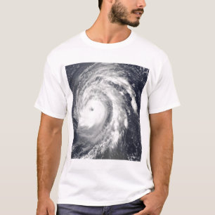 Camiseta Huracán Bill en el Océano Atlántico