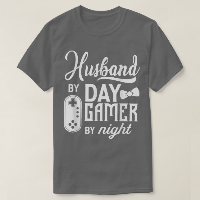 Camiseta Husband By Day Gamer By NightVideo Game Controller (Diseño del anverso)
