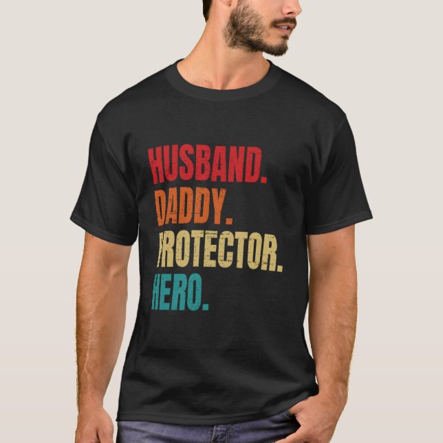 Camiseta Husband Daddy Protector Hero Fathers Day Husband (Anverso)