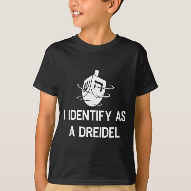 Camiseta I Identify As A Dreidel Funny Hanukkah Gelt Menora (Anverso)