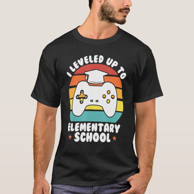 Camiseta I leveled up to elementary school graduate (Anverso)