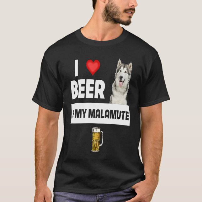 Camiseta I Love Beer and My Alaskan Malamute Paws Mom Dad D (Anverso)