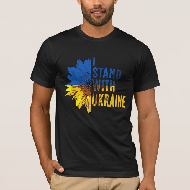 Camiseta I stand with Ukraine. Sunflower symbol of Peace.  (Anverso)