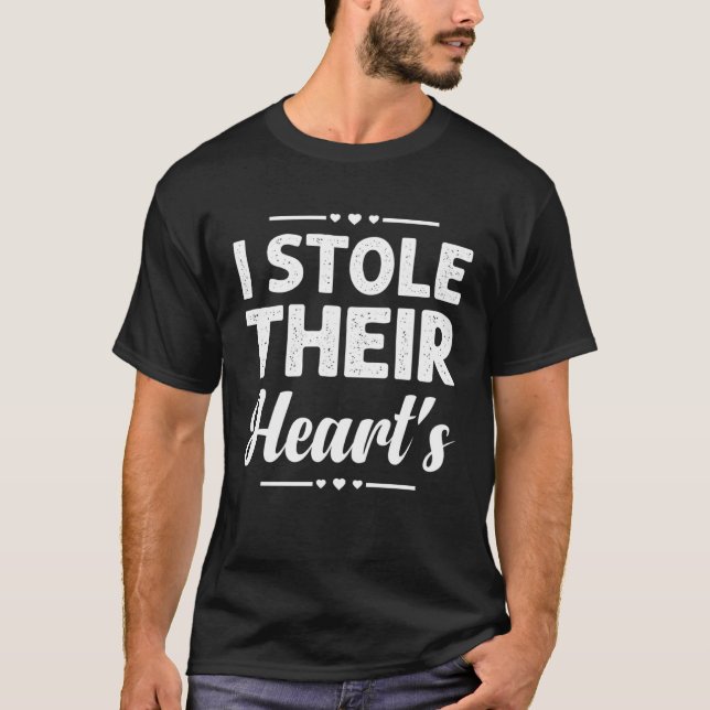 Camiseta I Stole Their Hearts Adoption Day Foster Care Ends (Anverso)