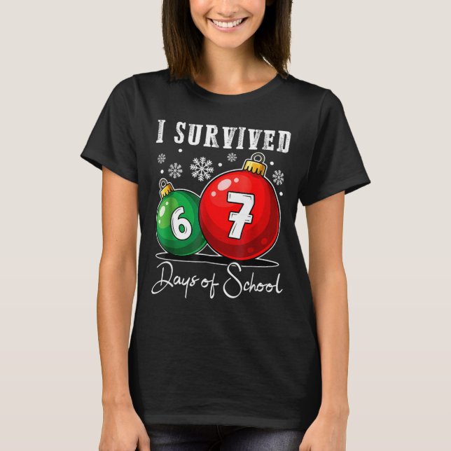 Camiseta I Survived 67 Days Of School Christmas Candy Cane  (Anverso)