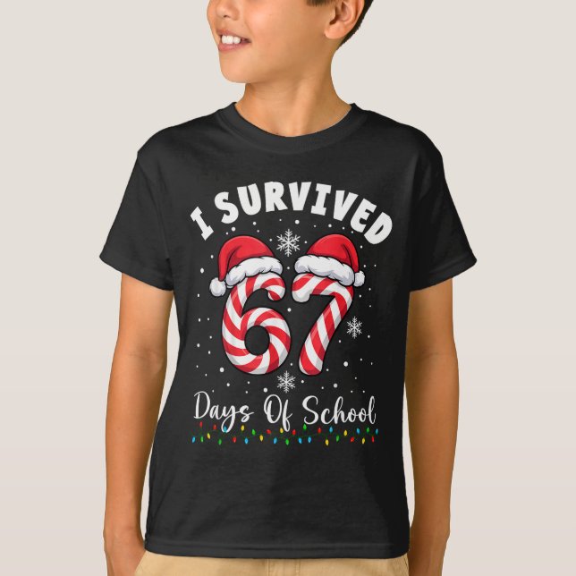 Camiseta I Survived 67 Days Of School Christmas Candy Cane  (Anverso)
