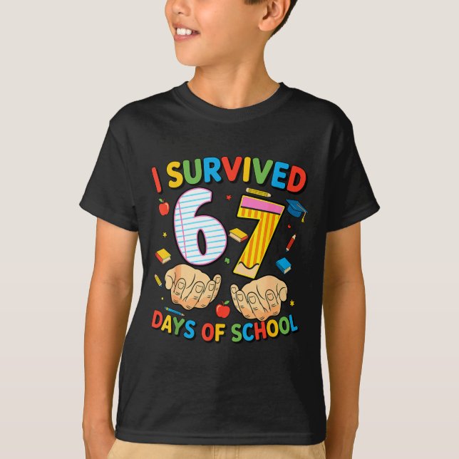 Camiseta I Survived 67 Days Of School Cool Teacher Design  (Anverso)