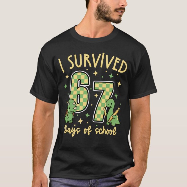 Camiseta I Survived 67 Days of School Dinosaur (Anverso)