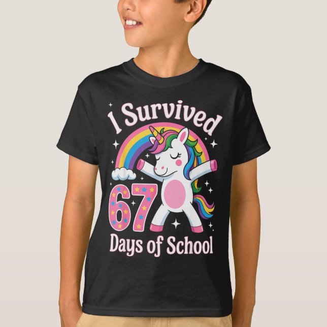 Camiseta I Survived 67 Days Of School Funny 67 Teachers Kid (Anverso)