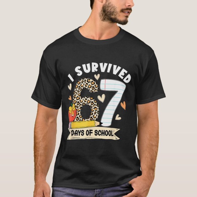 Camiseta I Survived 67 Days Of School Funny Leopard Student (Anverso)