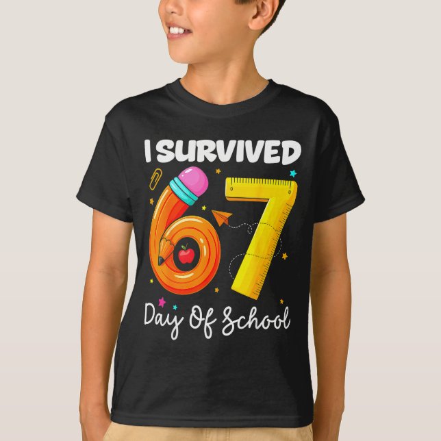 Camiseta I Survived 67 Days Of School Funny Meme Teacher St (Anverso)