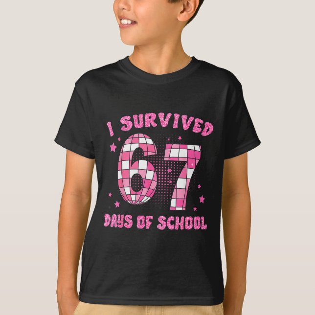 Camiseta I Survived 67 Days Of School Funny Retro 67 Meme S (Anverso)