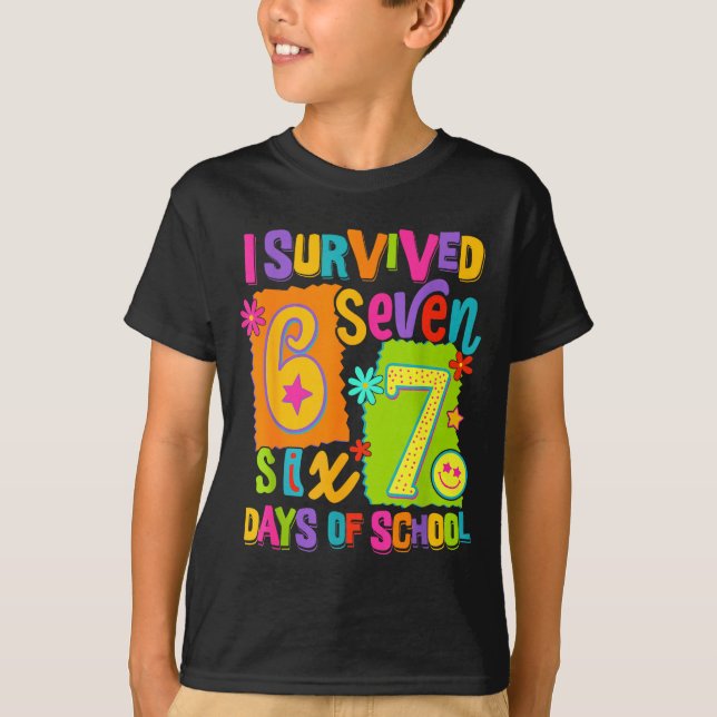 Camiseta I Survived 67 Days Of School Six Seven Teachers St (Anverso)