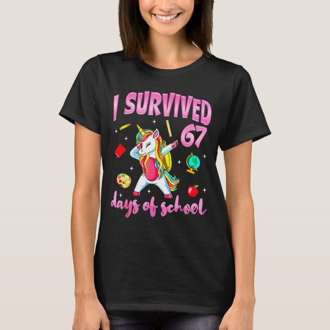 Camiseta I Survived 67 Days Of School Unicorn Dabbing Teach (Anverso)