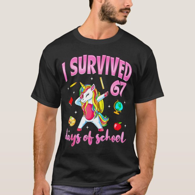 Camiseta I Survived 67 Days Of School Unicorn Dabbing Teach (Anverso)