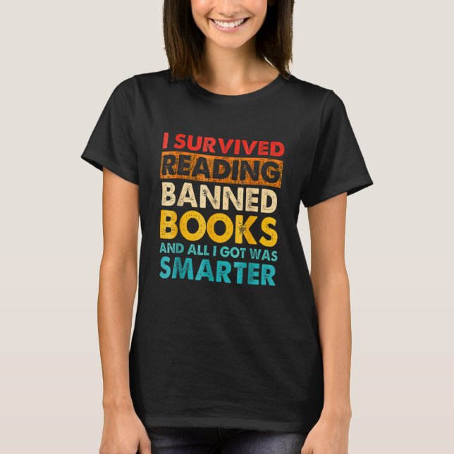 Camiseta I Survived Reading Banned Books Book   Bookaholic (Anverso)