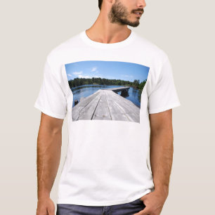 Camiseta Idilio de verano en un fiordo sueco solitario