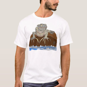 Camiseta iguana en una roca con el cangrejo de ermitaño