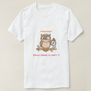 Camiseta Ilustración de búho adorable guiñando el ojo para