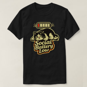 Camiseta Ilustración de gato con batería social mínima baja