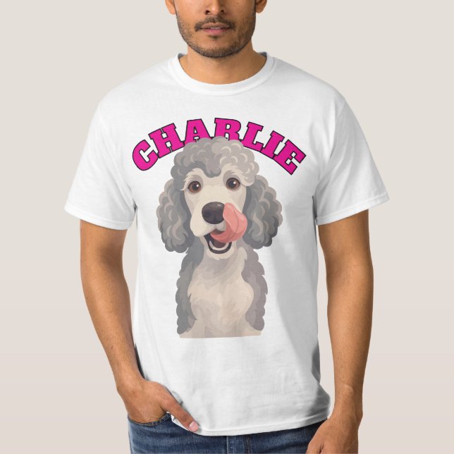 Camiseta Ilustración de perro caniche gris rizado lamiendo  (Anverso)