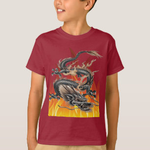 Camiseta Ilustración de tatuaje de dragón chino en llamas