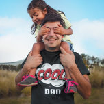 Camiseta Ilustracion inspirado en libro de historietas de G<br><div class="desc">Ilustracion inspirado en el cómic de Guay Dad. Este divertido patrón de estilo de historietas tiene Guay en rojo y papá en blanco.</div>