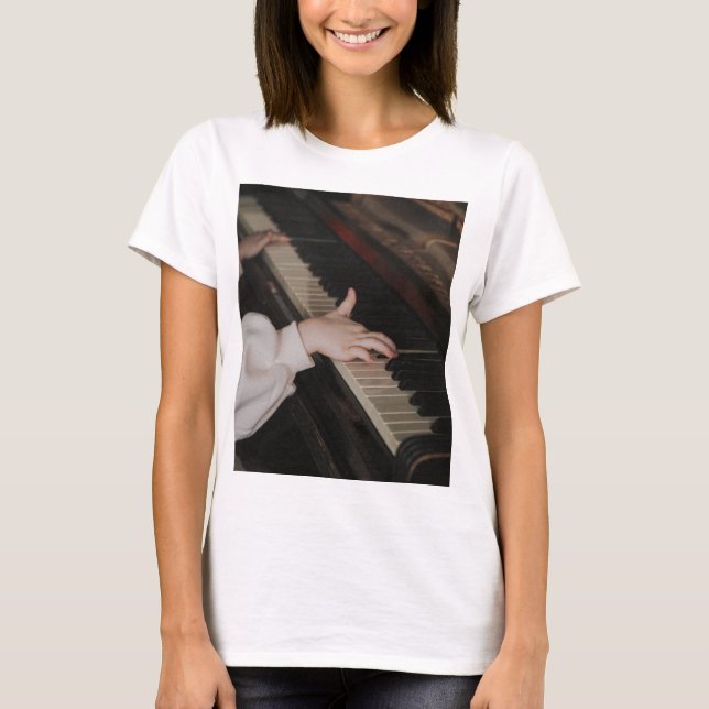 Camiseta Ilustrante arte de piano (Anverso)