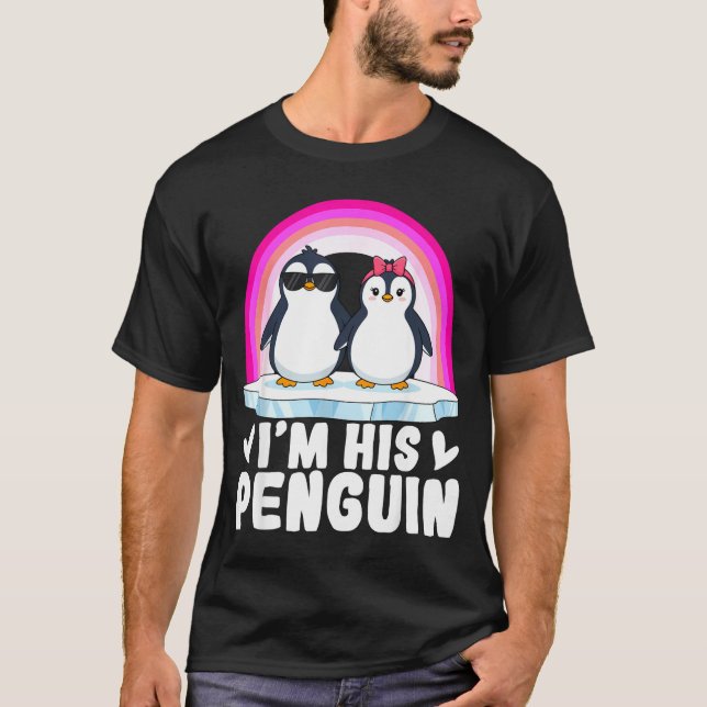 Camiseta I'm Her Penguin Matching Couple Valentine Love Hea (Anverso)