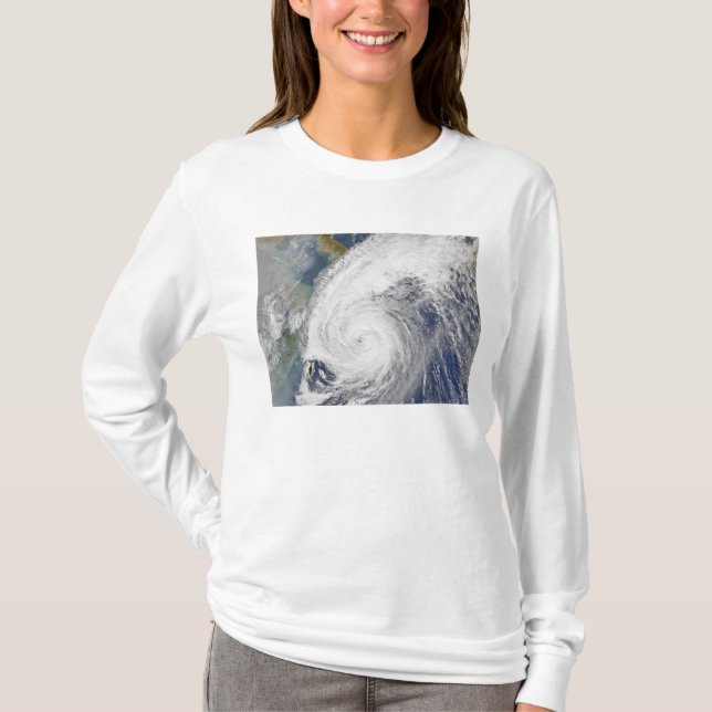 Camiseta Imagen satelital de un tifón (Anverso)