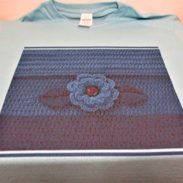 Camiseta Impresión de crochet de artista de flor azul profu