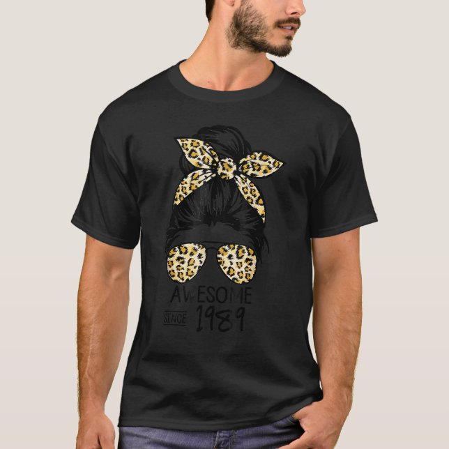 Camiseta Impresionante desde 1989 Mesy Bun Leopard Sunglass (Anverso)