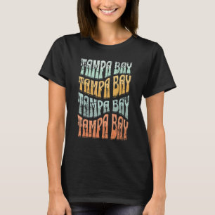 Camiseta Impresionante Tampa Bay Florida Groovy Retro Angus