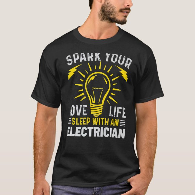 Camiseta Impulsa Tu Vida De Amor Dormiendo Con Un Electrist (Anverso)