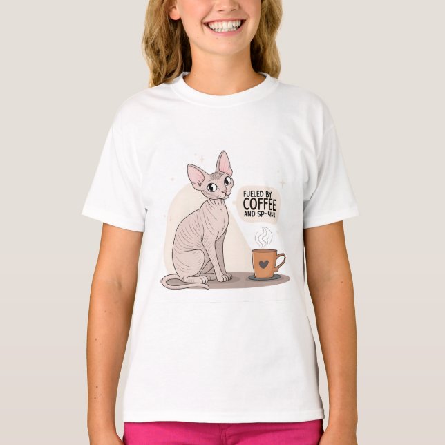 Camiseta Impulsado por café y una ilustración de gato Sphyn (Anverso)