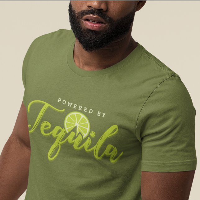 Camiseta Impulsado por la mordaza Fiesta de Tequila Lime Gr (Funny Cute Bachelor Party Powered By Tequila Mens T-Shirt)