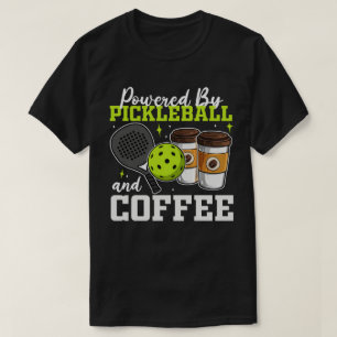 Camiseta Impulsado por Pickleball y Café Caffeine Sports