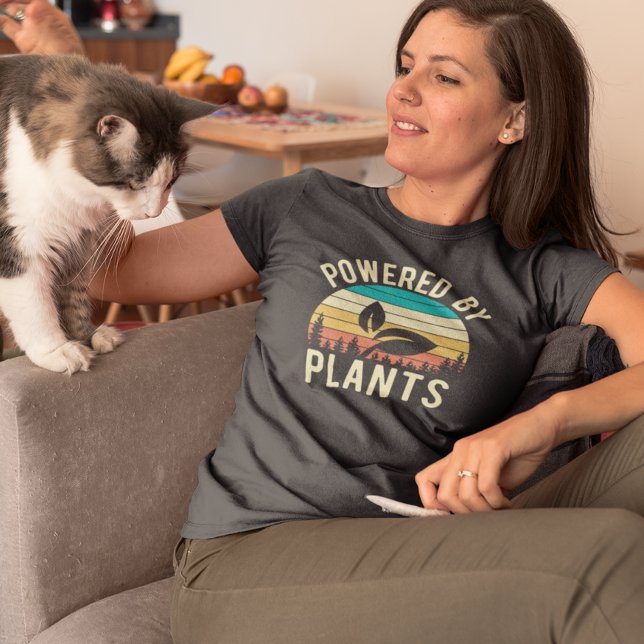 Camiseta Impulsado por plantas vegetativas vegetarias retro (Subido por el creador)