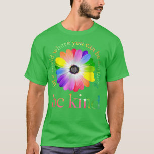 Camiseta In a world where you can be anything be kind gift 