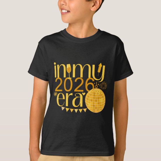 Camiseta In My 2026 Era Happy New Year Party Countdown Fami (Anverso)