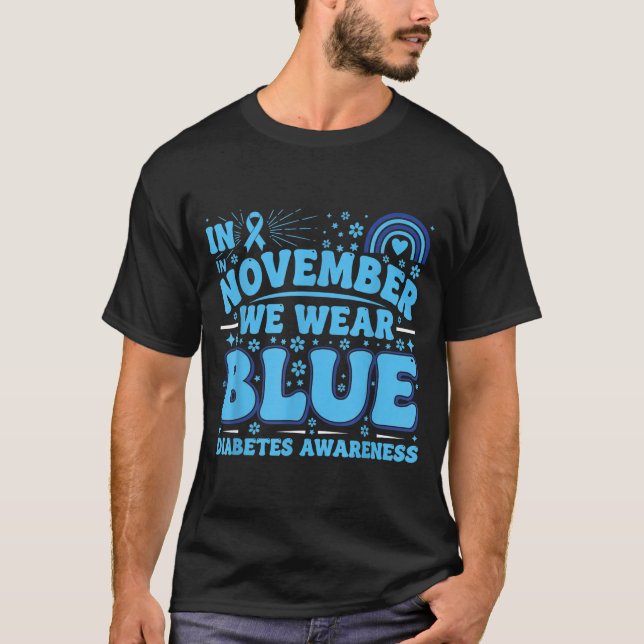 Camiseta In November We Wear Blue Diabetes Awareness Ribbon (Anverso)