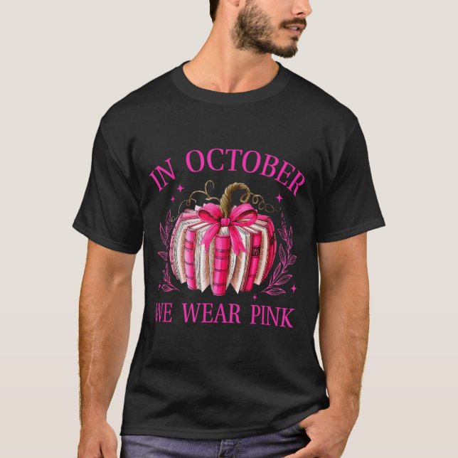 Camiseta In October We Wear Nk Pumpkin Book Breast Cancer A (Anverso)