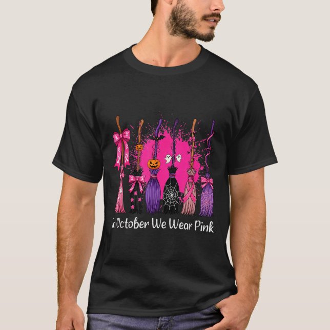 Camiseta In October We Wear Nk Witch Broom Breast Cancer Ha (Anverso)