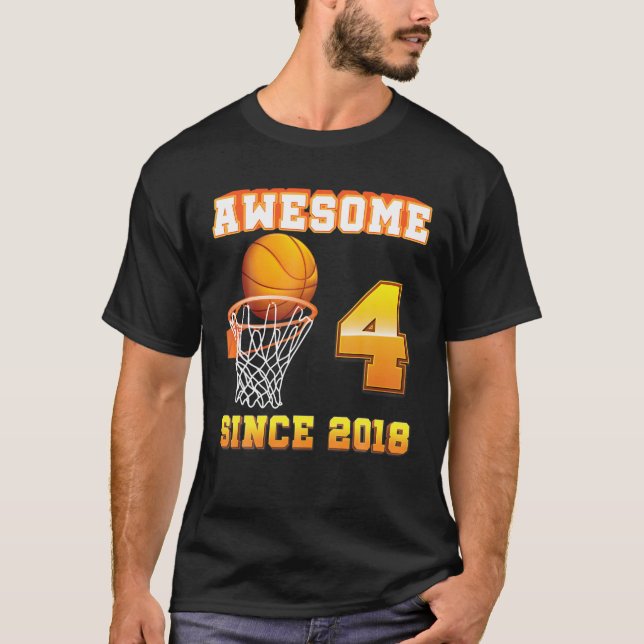 Camiseta Increíble desde el cuarto cumpleaños del baloncest (Anverso)